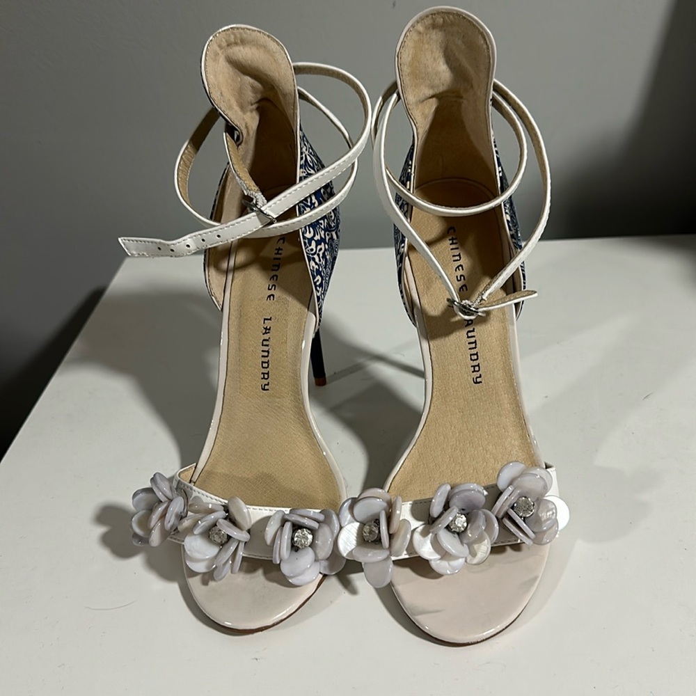 High heel sandals